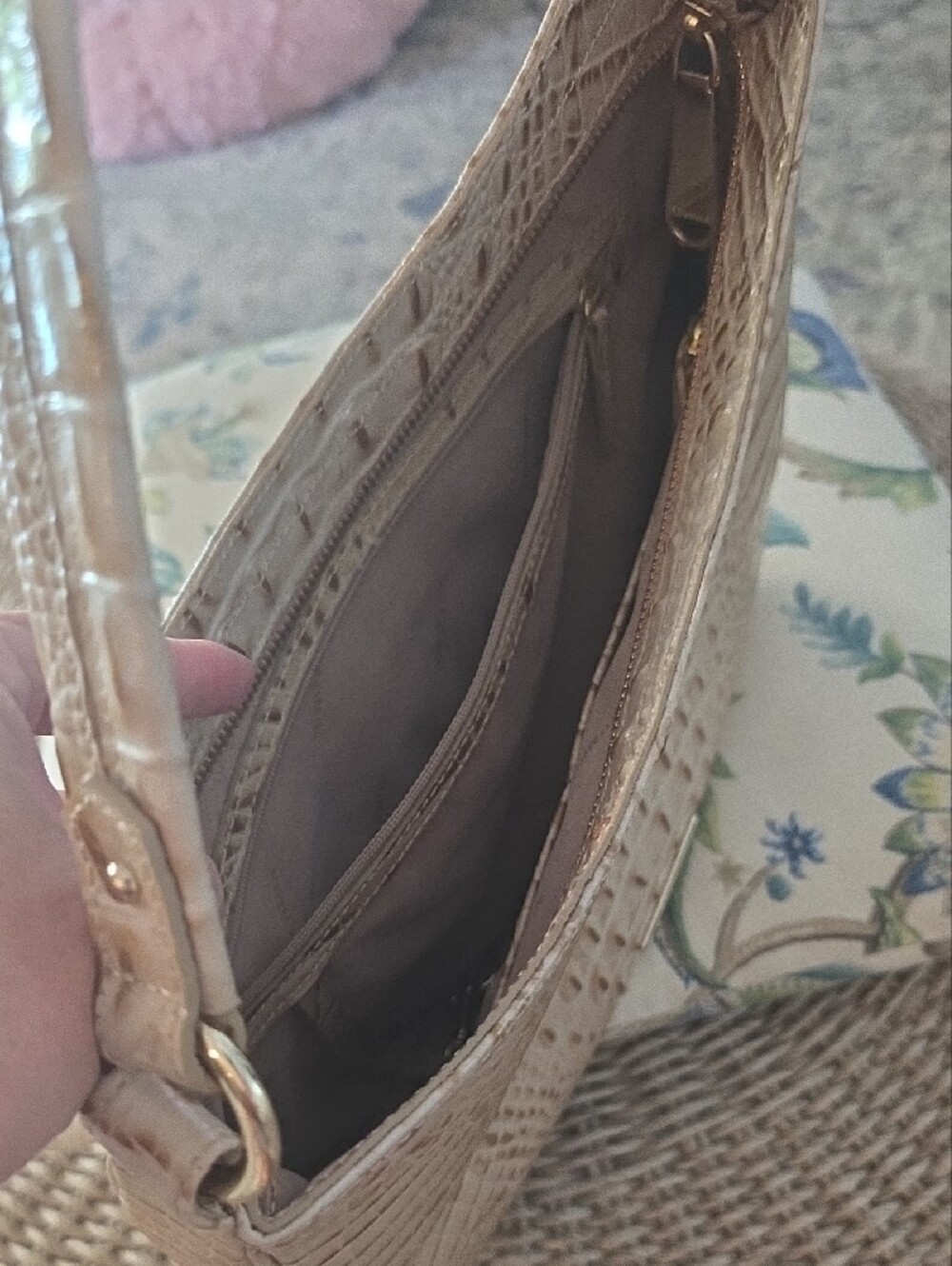 Brahmin Cream Croc-Embossed Shoulder Bag - Picture 2 of 7